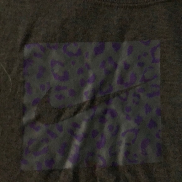 NIKE gray shirt - Picture 2 of 3